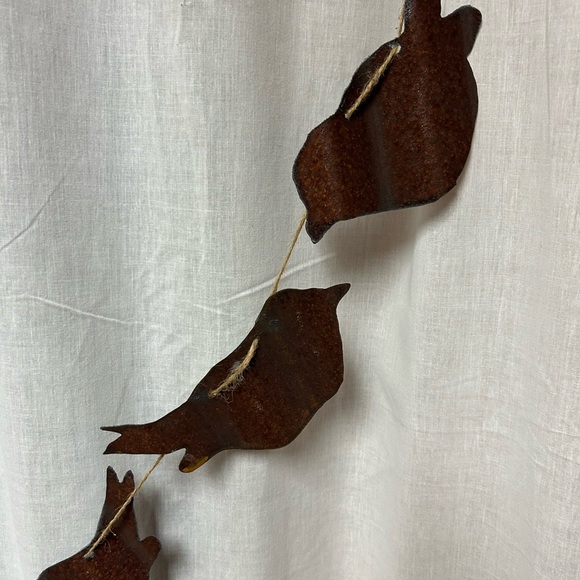 Rustic tin bird garland indoors or outdoors wall decoration shinny one side - Picture 5 of 14